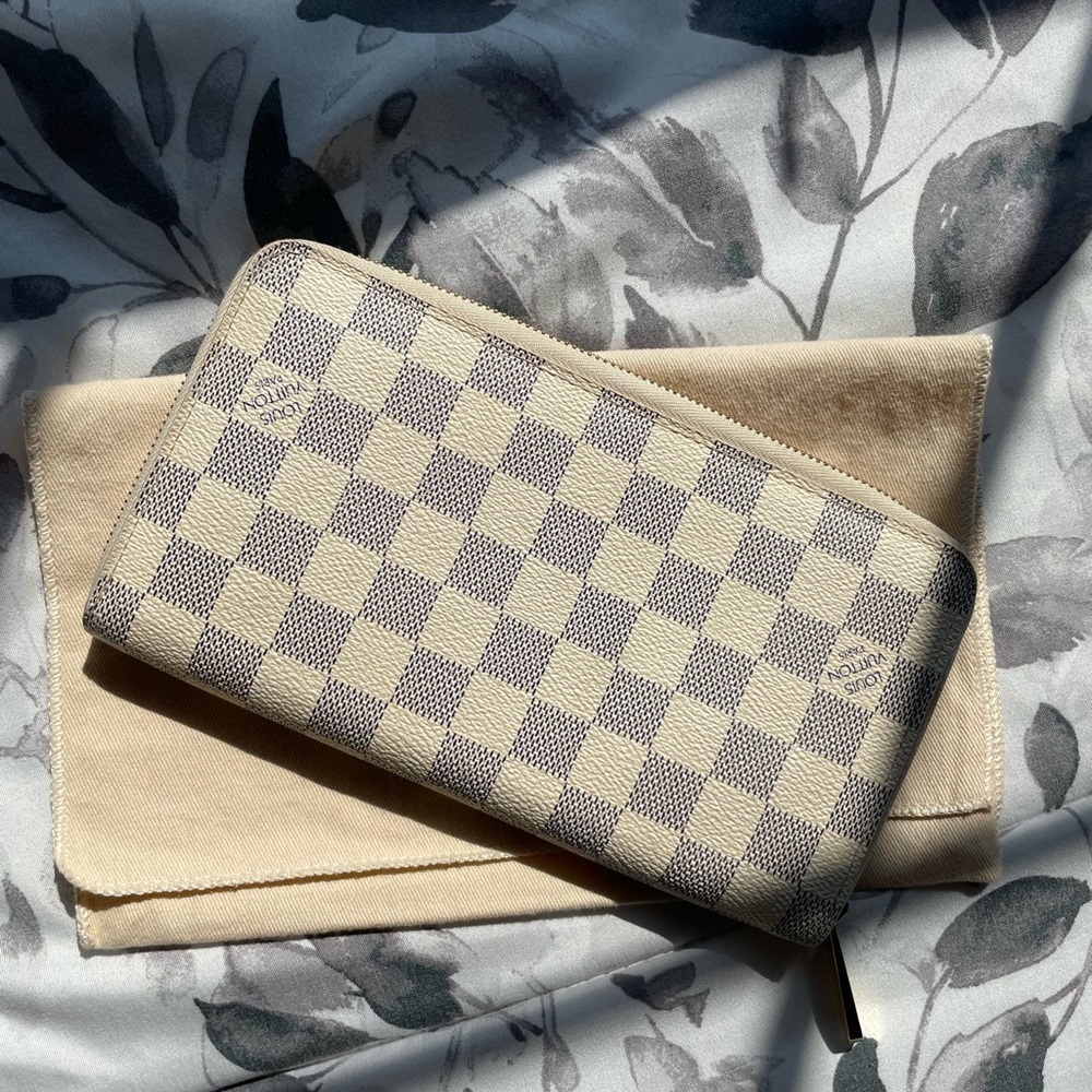 Authentic Louis Vuitton white checkered wallet